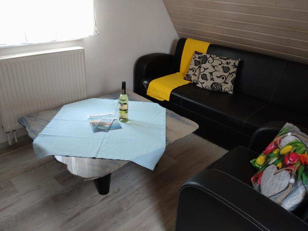 Michaela Bucher Mit Ladesaeule Appartement *